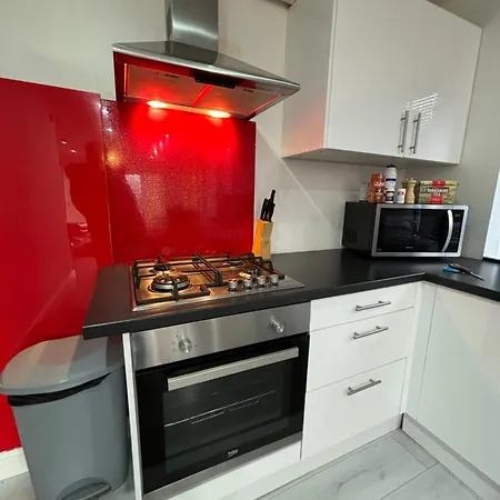Cheerful 2 Bedroom Bungalow Fully Furnished Bradenham  Exterior photo