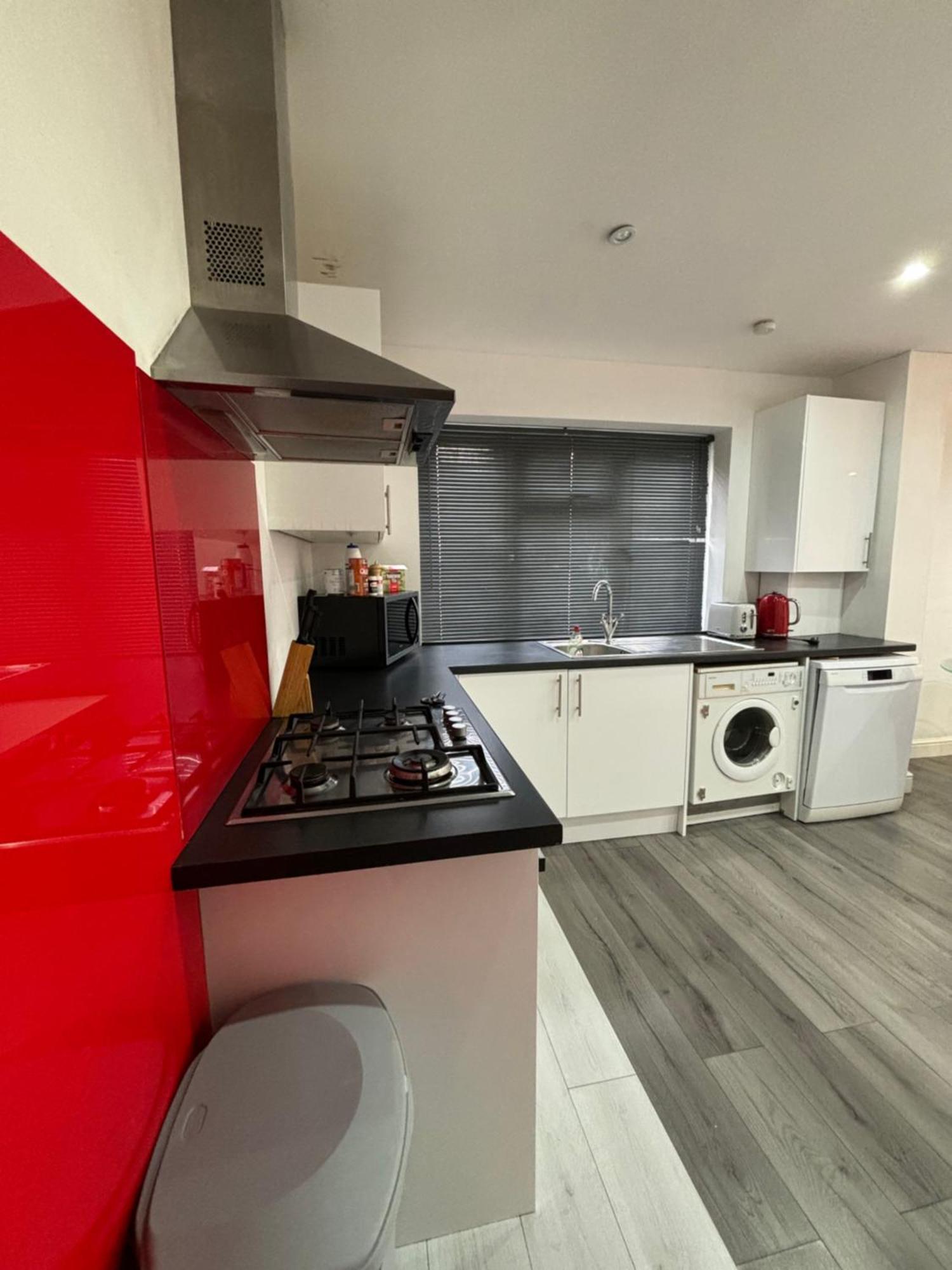 Holiday home Cheerful 2 Bedroom Fully Furnished Bradenham (Buckinghamshire)