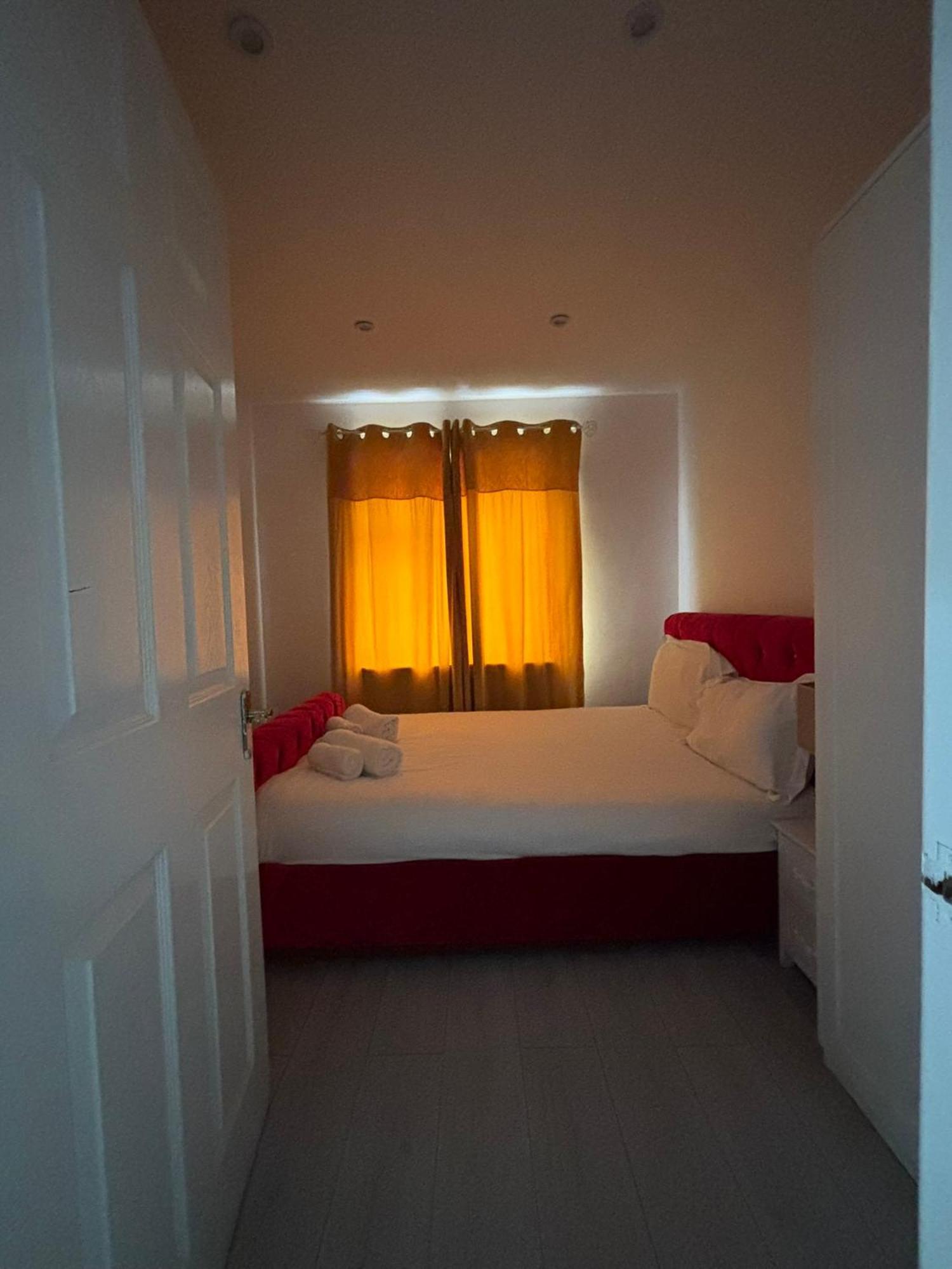 Holiday home Cheerful 2 Bedroom Fully Furnished