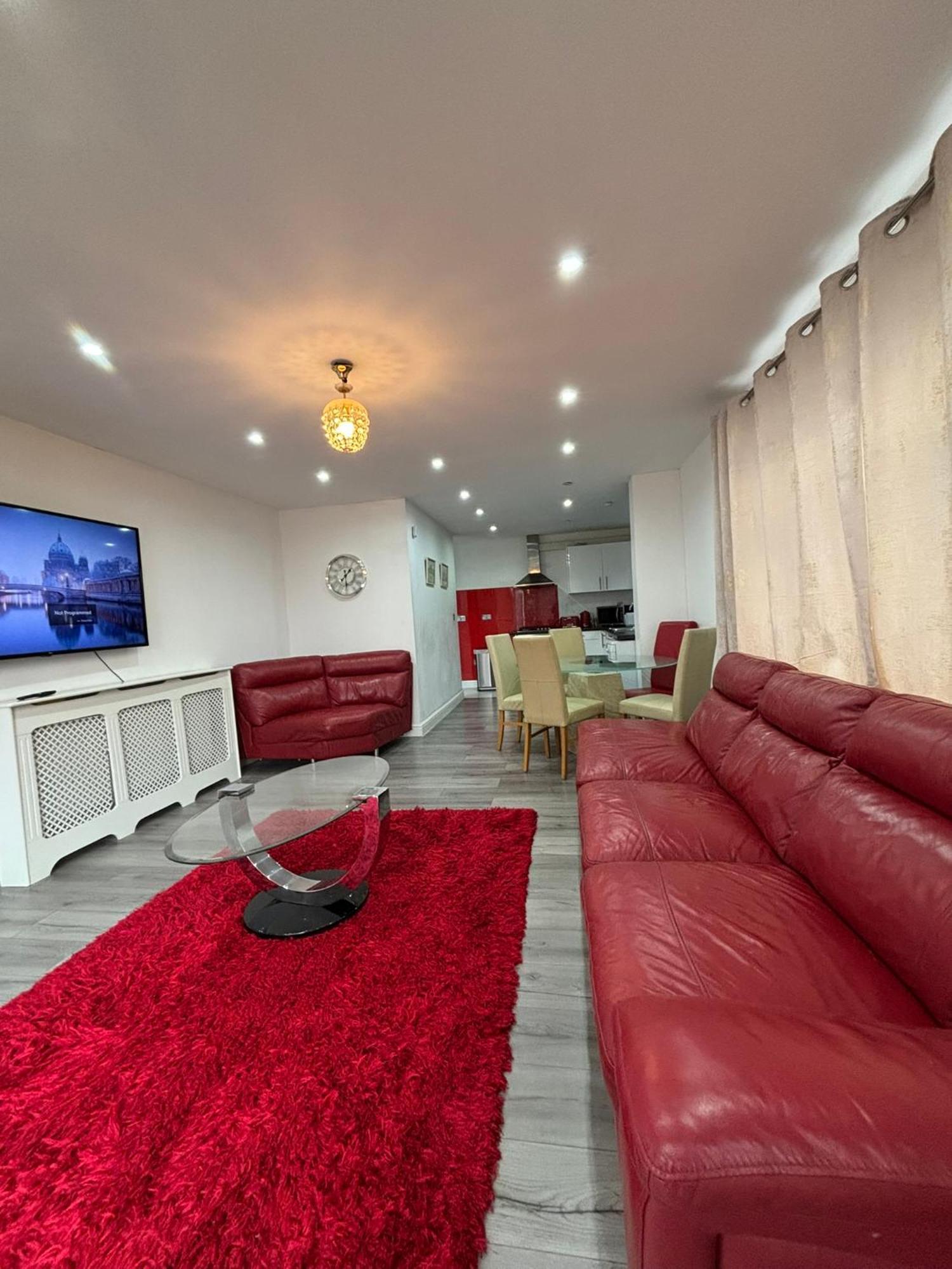 Holiday home Cheerful 2 Bedroom Fully Furnished Bradenham (Buckinghamshire)
